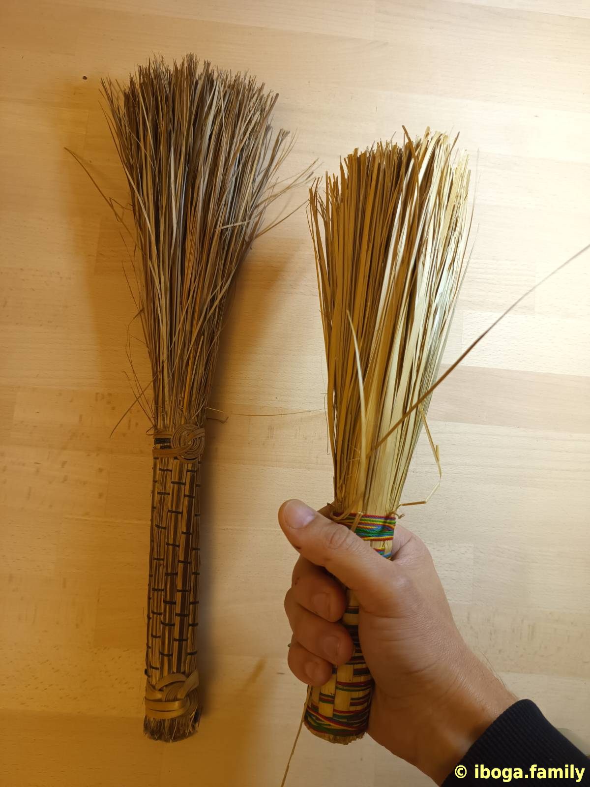 Bwiti "Mbounda" - small ritual "whisk broom"